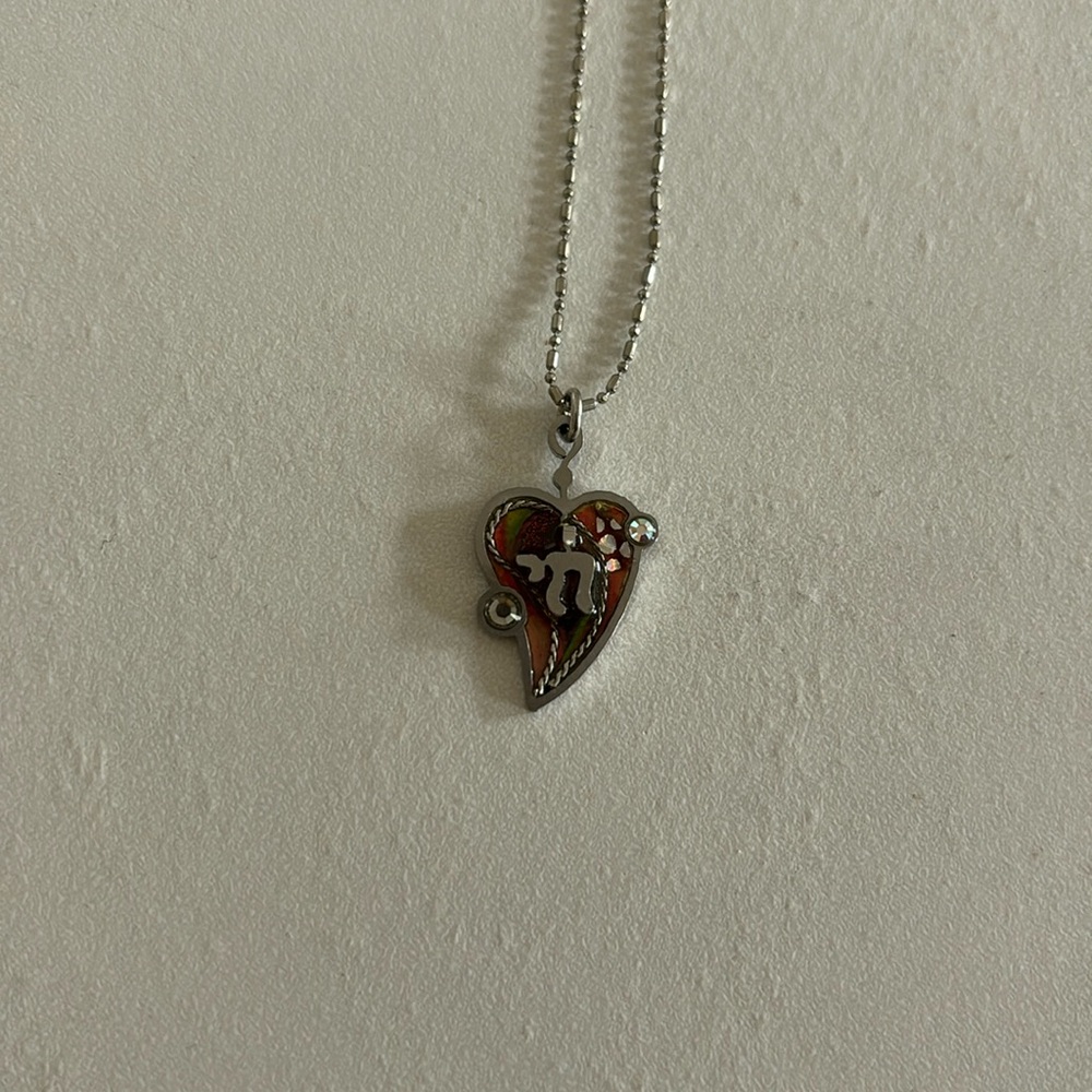 חי Jewish “life” necklace